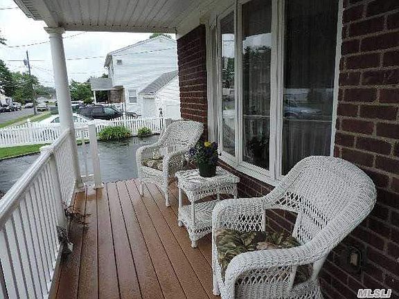 2nd image of 2480 2nd Ave