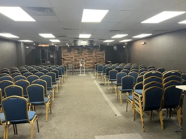 3000 Kennedy Boulevard image 1 of 10