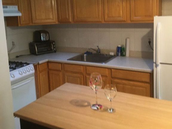 3rd image of 156 W 92nd St #4FF