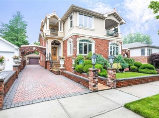 20915 27th Ave, Bayside, NY 11360