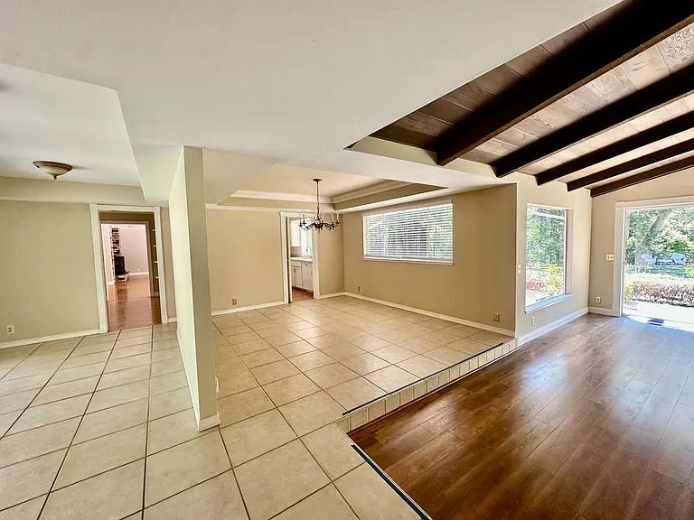 19650 Sky Oaks Way — Photo 11