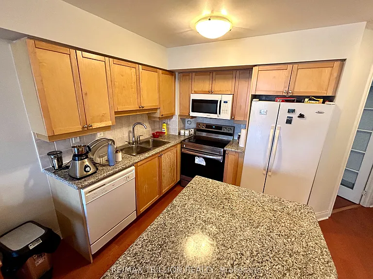 78 Harrison Garden Blvd #1014 — Photo 10