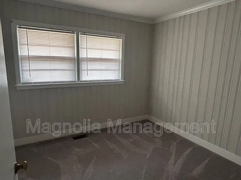 930 Buckhorn St — Photo 13