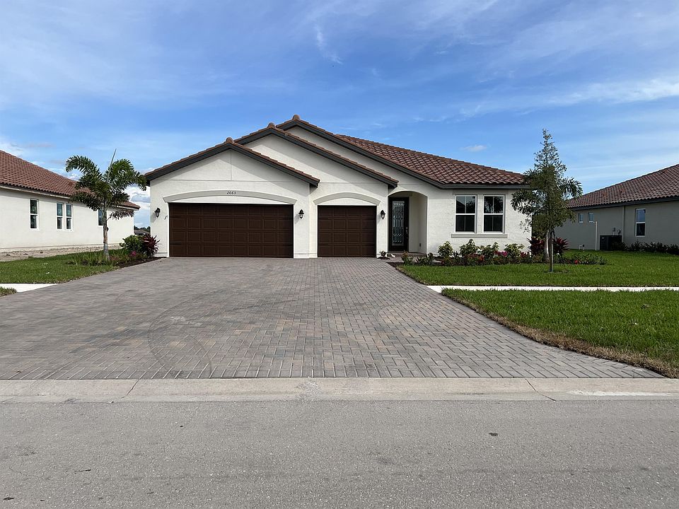 1st image of 2063 Grove Dr