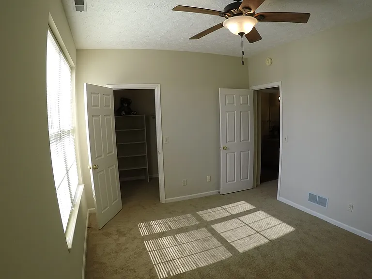 Portledge Commons, 1 and 2 Bedroom apartments, carport, central Lafayette — Photo 30