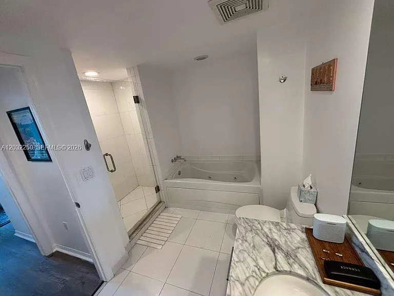 55 SE 6th St #1208 — Photo 9