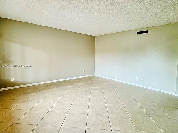 4th image of 6900 SW 39th St APT 212K
