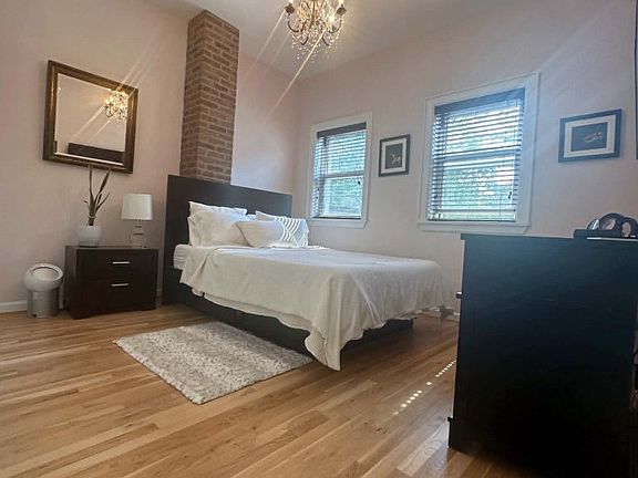 5th image of 659 Humboldt St Floor 2