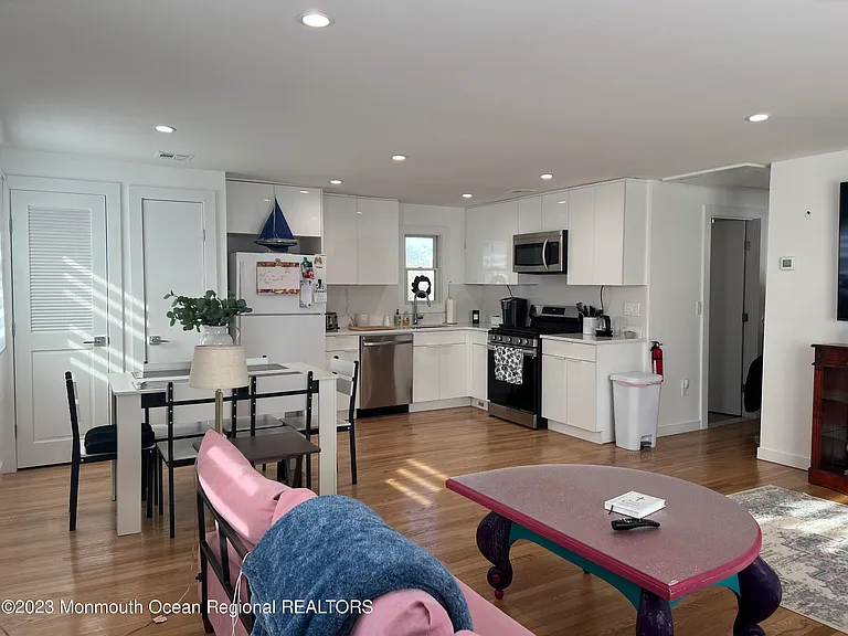 39 Cedar Ave #B — Photo 1