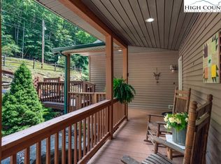 106 Hawthorne Road, Beech Mountain, NC 28604