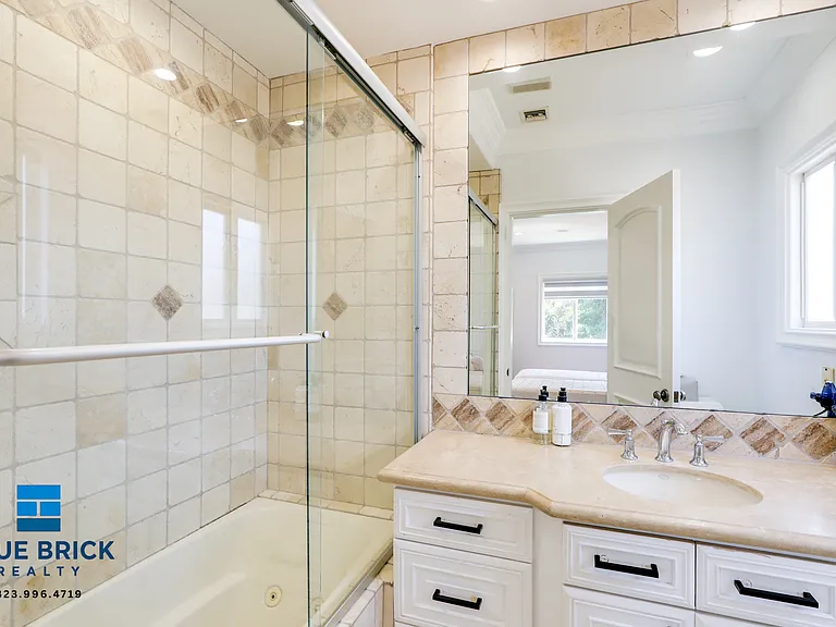 5230 Teesdale Ave — Photo 34