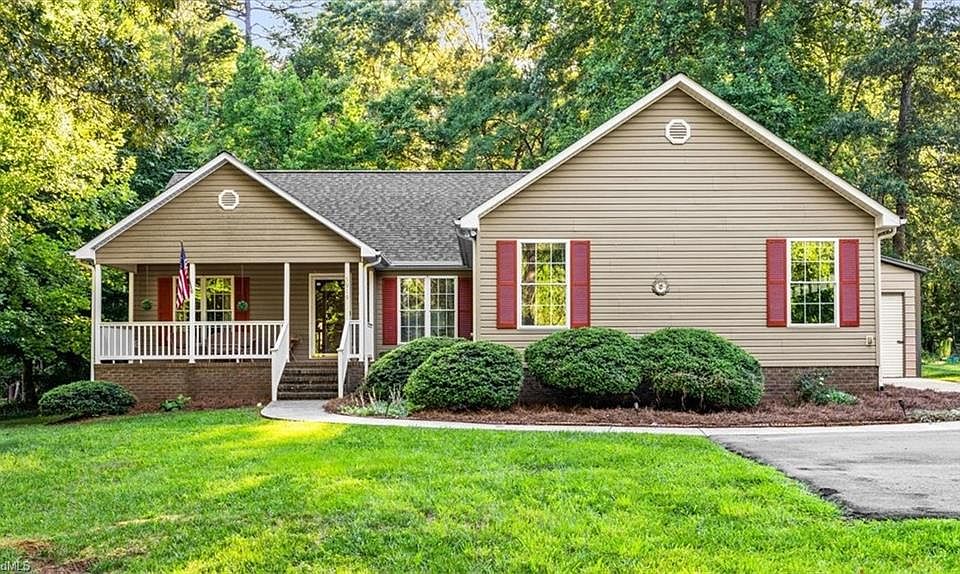 1st image of 5919 Evelyn Ln