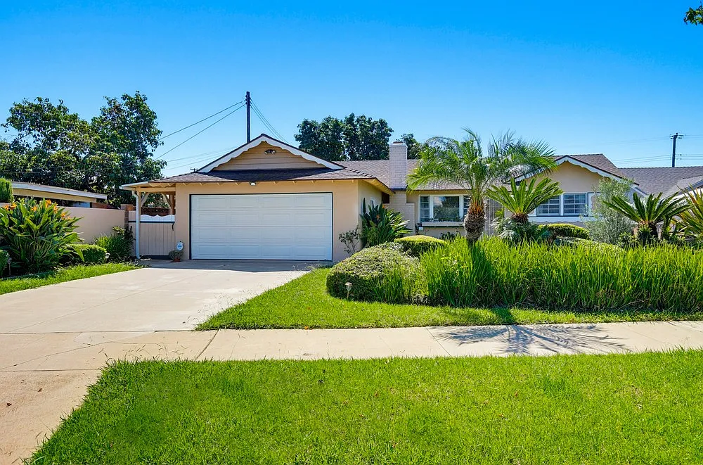 3 bed, 1640 sqft, $4,475 — Photo 1