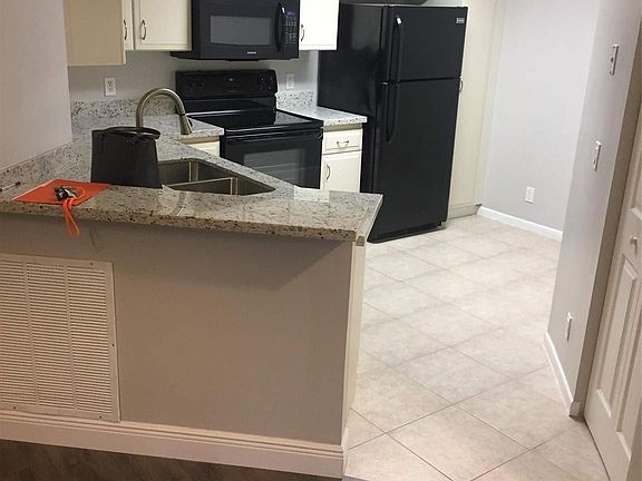 3rd image of 8721 Wiles Road #102