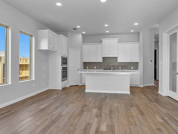 2nd image of 4159 Colony Ln