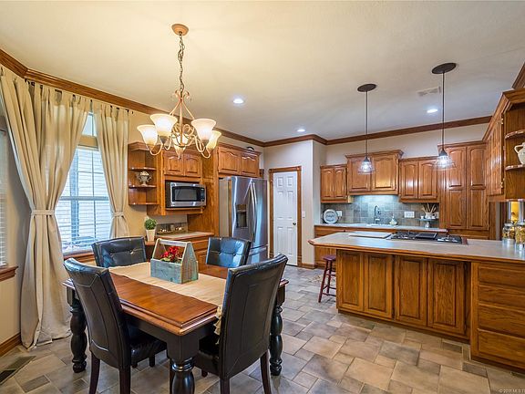4th image of 11065 Meadowlark Ln