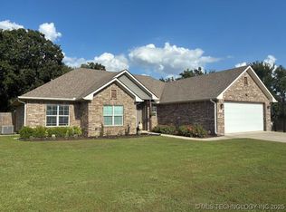 182 Edgewood Cir, Durant, OK 74701