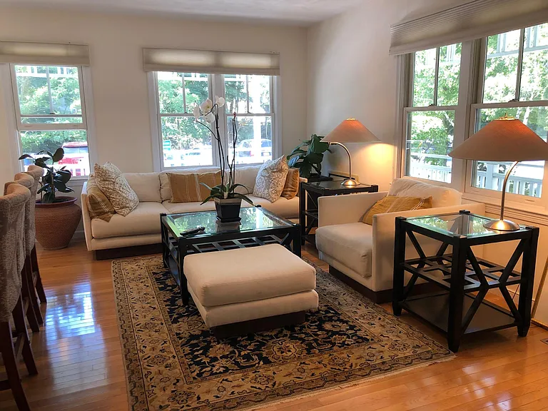 18 Russell Pl — Photo 7