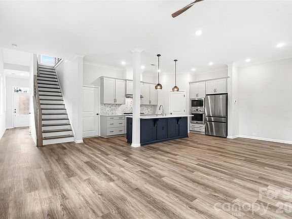 4th image of 9051 Charles Francis Ln