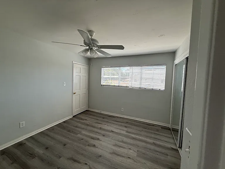 1032-1036 S Normandie Ave #9 — Photo 14