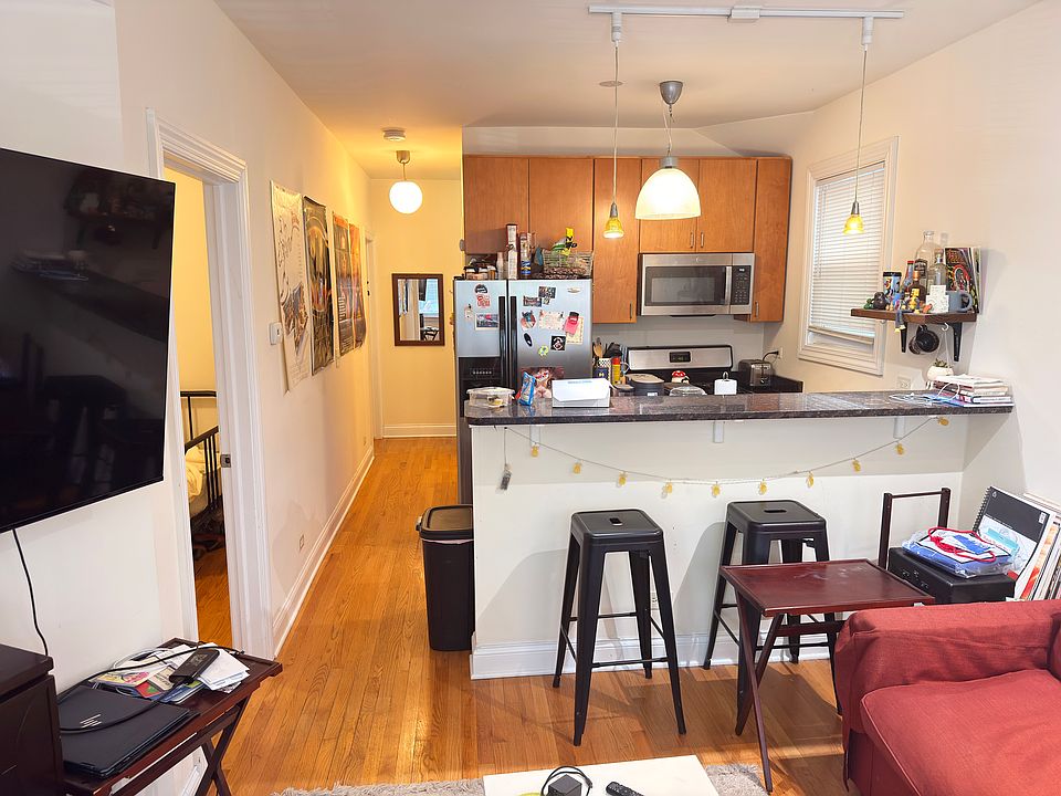 1st image of 1738 W Altgeld St APT 1