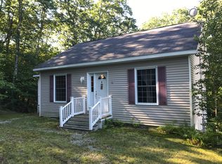 16 Nutter Dr, Alton Bay, NH 03810