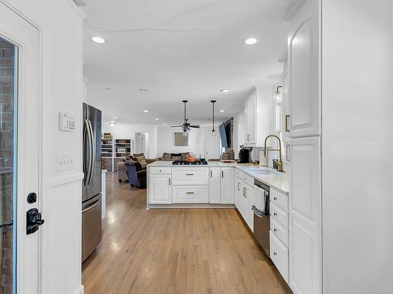 2688 Fleur De Lis Pl — Photo 17