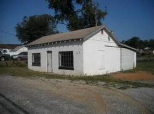 612 Main St W, Mt Carmel, TN 37645