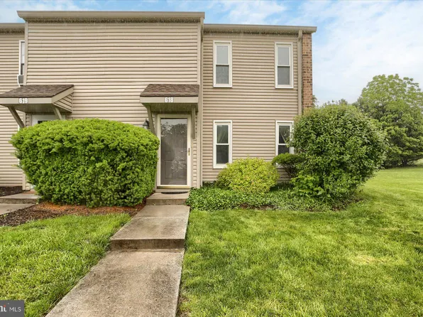 618 Mill Race Ct, Carlisle, PA 17013