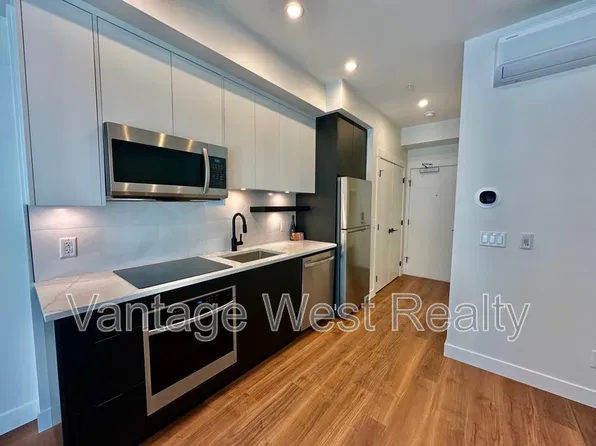1280 Sutherland Ave, Kelowna, BC