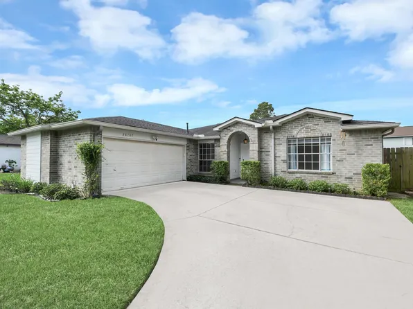 28707 Stapleford St, Spring, TX 77386