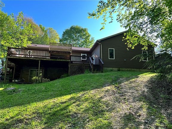 3rd image of 1 Oak Brook Dr