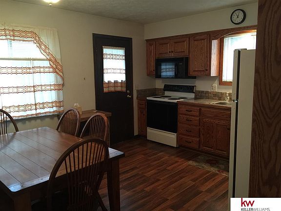 3rd image of 7608 Susan Ave