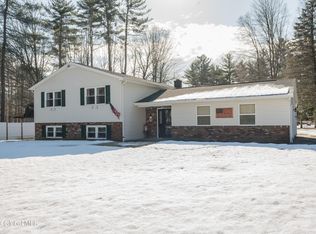 3 Evergreen Dr, Gansevoort, NY 12831