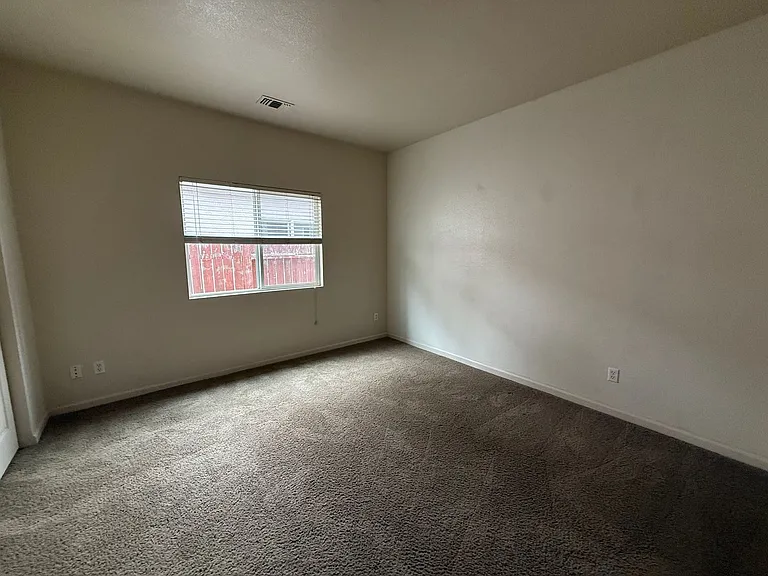 3260 Poppy St — Photo 6