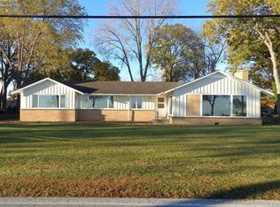 1703 Cedar Point Rd, Sandusky, OH 44870