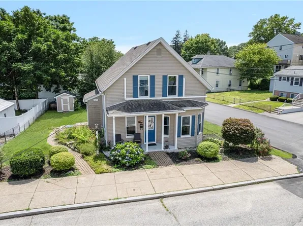 94 Saint Marcel St, Woonsocket, RI 02895