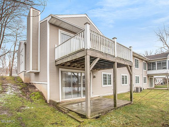 4th image of 108 Crestwood Dr