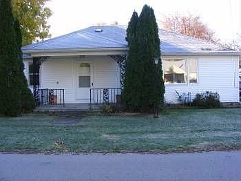 1st image of 121 Bryant Ave