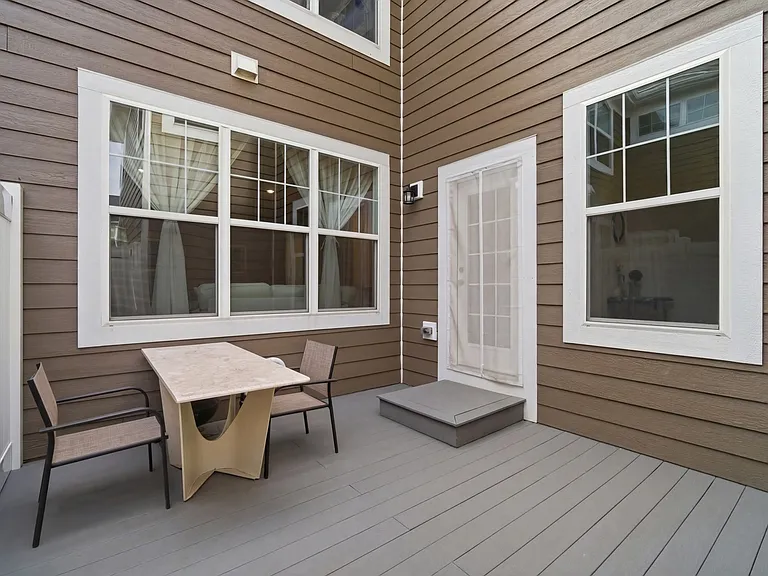 331 Didier Ct — Photo 24