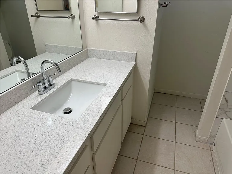 2121 Hepburn St #104 — Photo 24