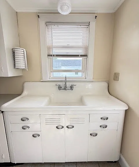 433 Preble St #2 — Photo 5