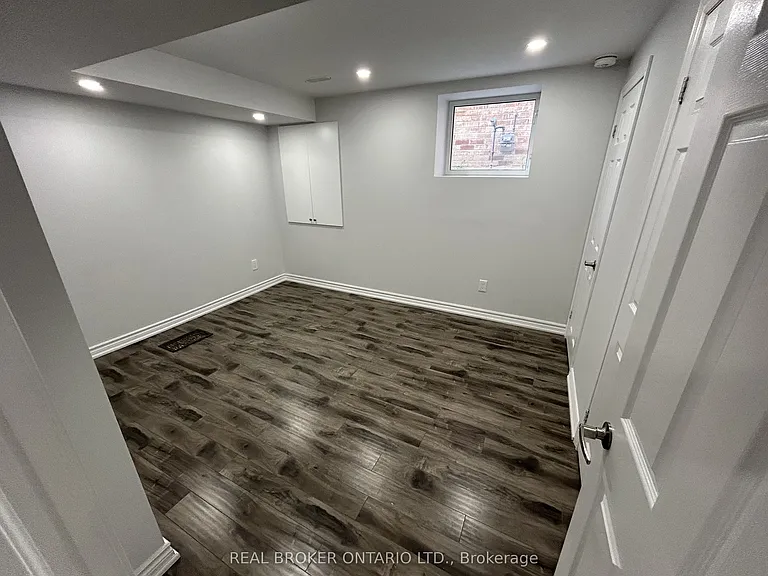 55 Bluffwood Cres #BASEMENT — Photo 10