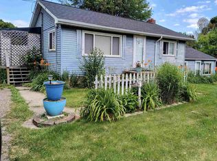 15663 McCaslin Lake Rd, Linden, MI 48451