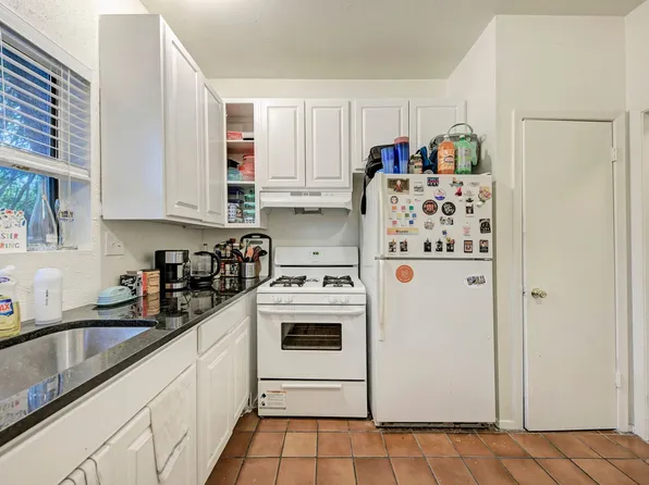 3102 Cedar - 3102 Cedar B