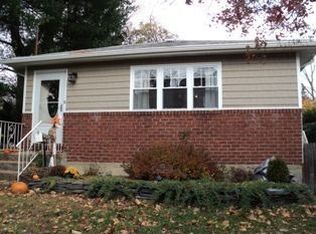 172 Maple Ave, Sea Cliff, NY 11579