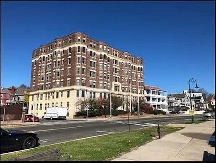1st image of 285 Lynn Shore Dr APT 305