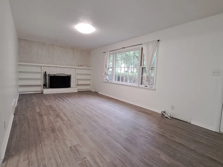 630 N Fairview Ave — Photo 6