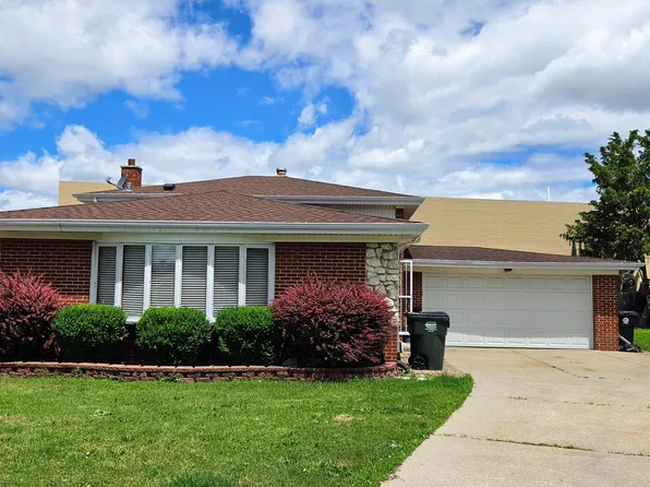 9037 N Joey Dr, Niles, IL 60714