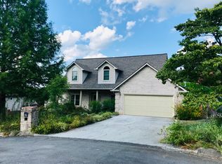 105 Esquire Ct, Oak Ridge, TN 37830